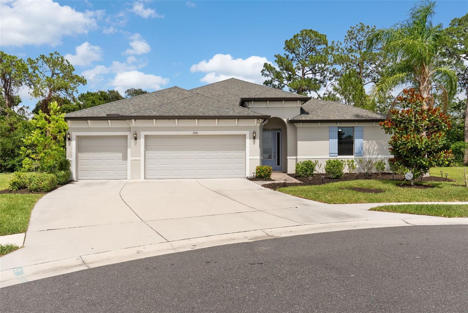 Photo of 3918 GAVIOTA DRIVE RUSKIN FL 33573