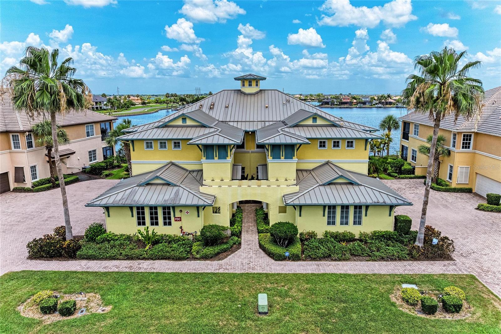 Photo of 1121 RIVERSCAPE STREET #1121 BRADENTON FL 34208