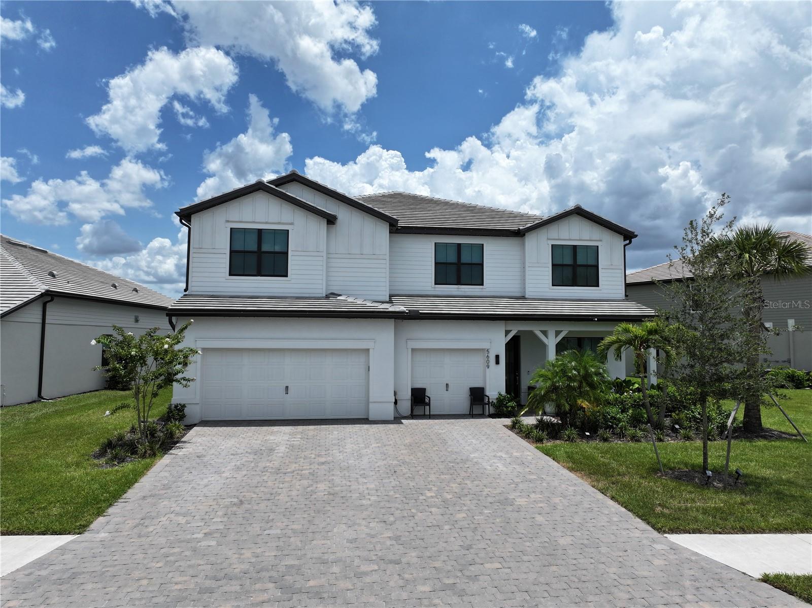 Photo of 5609 CLEARWATER COURT LAKEWOOD RANCH FL 34211