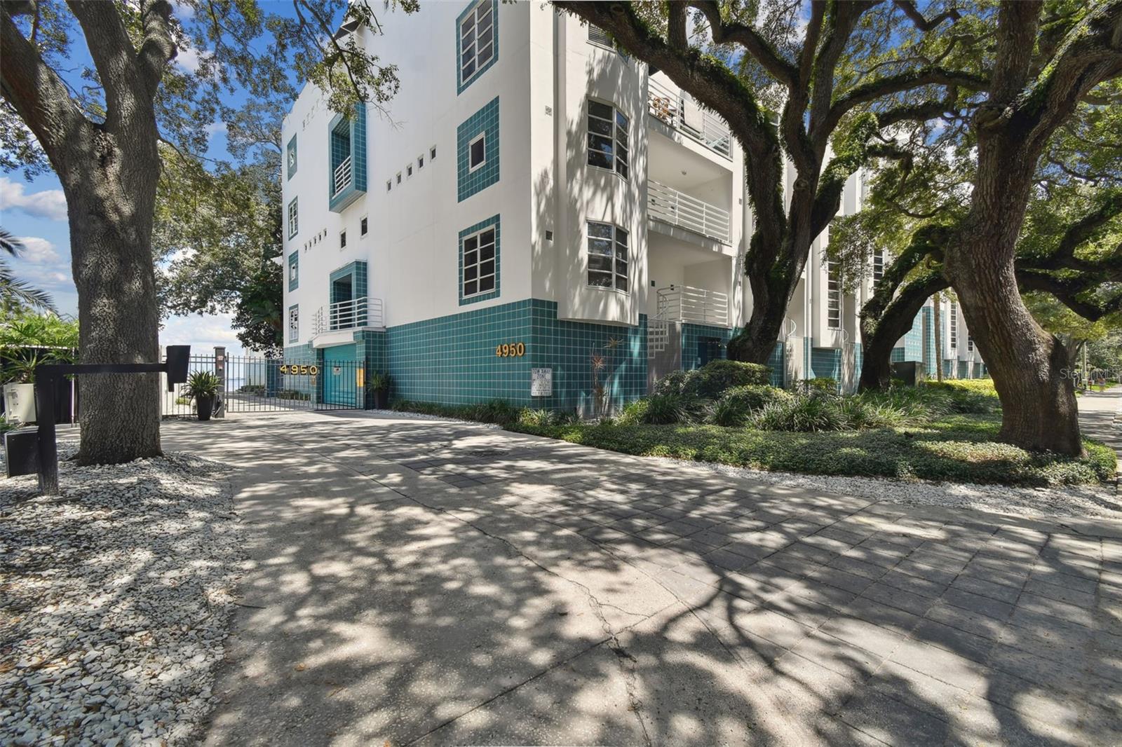 Photo of 4950 BAYSHORE BOULEVARD #30 TAMPA FL 33611