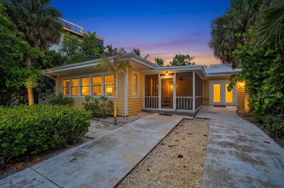 Photo of 317 N BAY BOULEVARD ANNA MARIA FL 34216