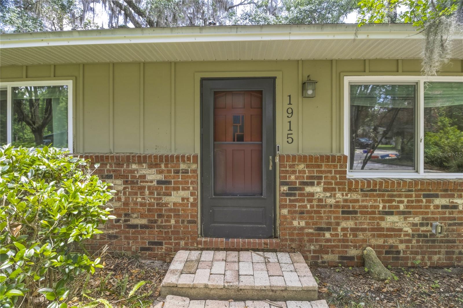 Photo of 1915 NW 42ND PLACE GAINESVILLE FL 32605