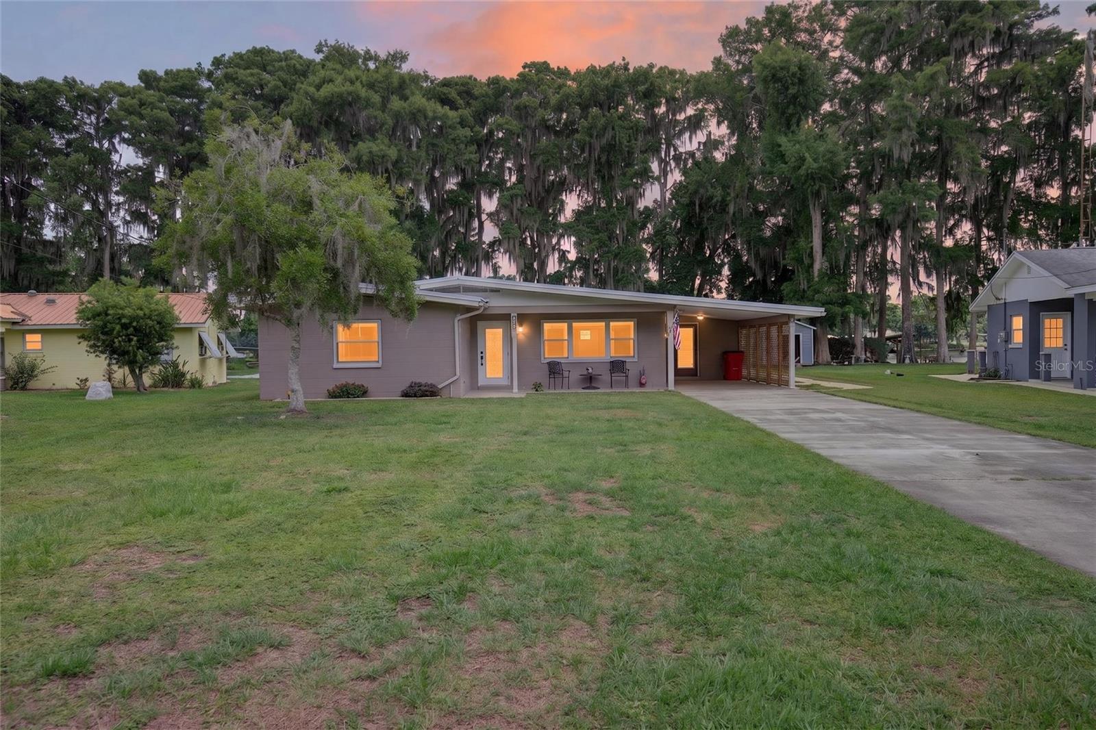 Photo of 7588 S CRESCENT LOOP FLORAL CITY FL 34436