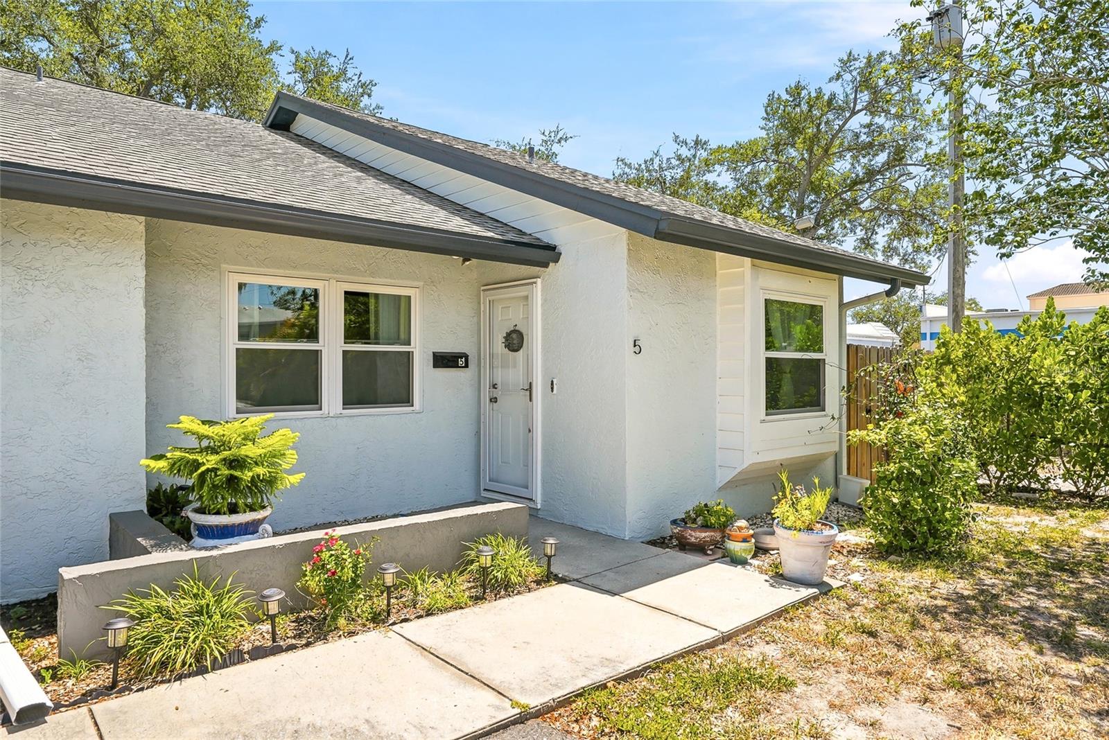 Photo of 366 47TH AVENUE #5 ST PETERSBURG FL 33703