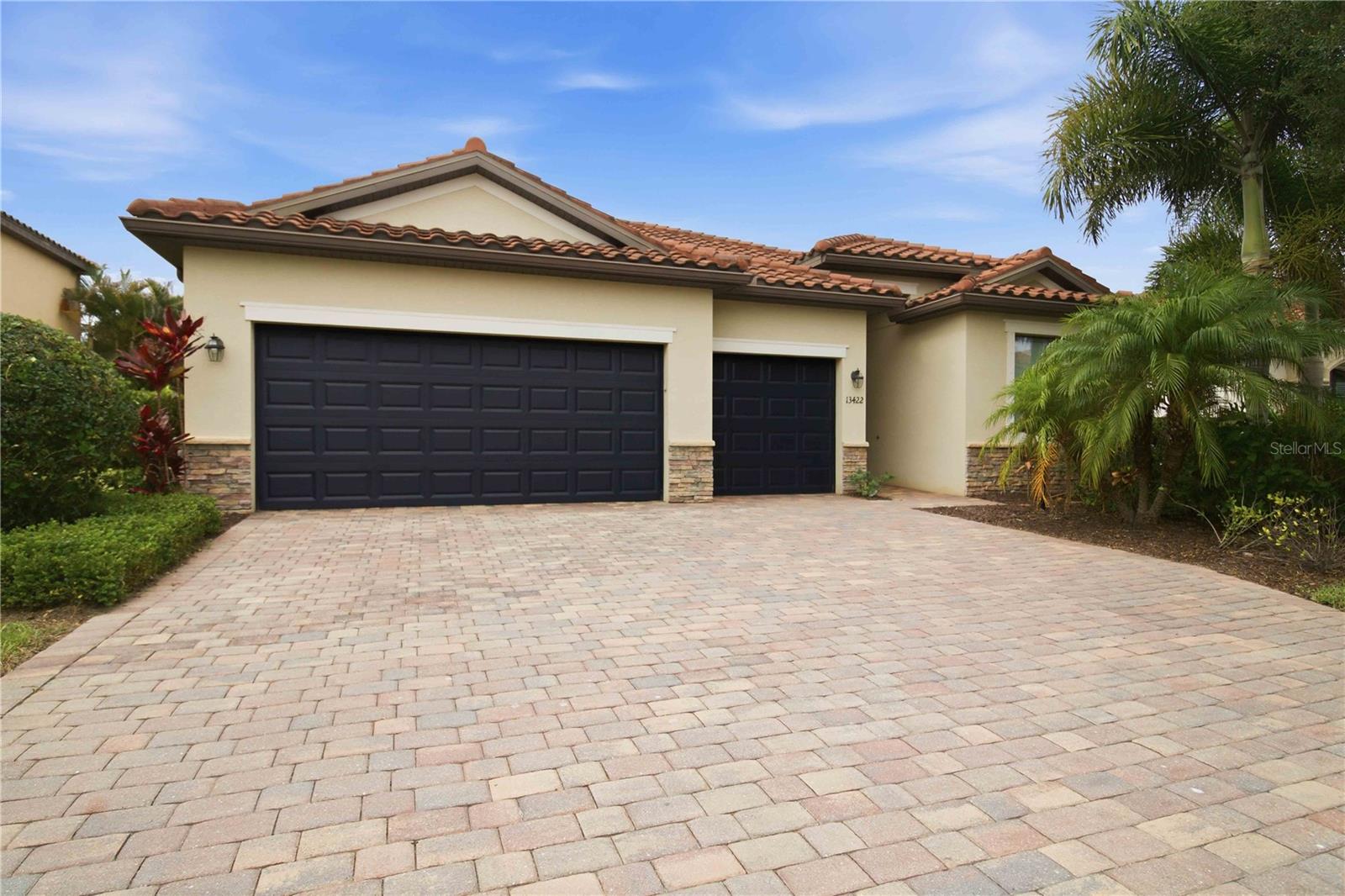 Photo of 13422 SAW PALM CREEK TRAIL LAKEWOOD RANCH FL 34211
