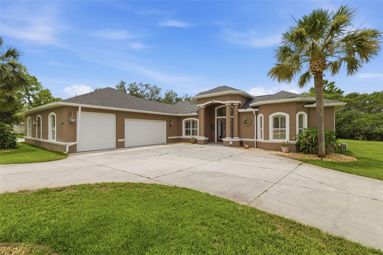 Photo of 11145 MOUNTAIN MOCKINGBIRD RD WEEKI WACHEE FL 34614