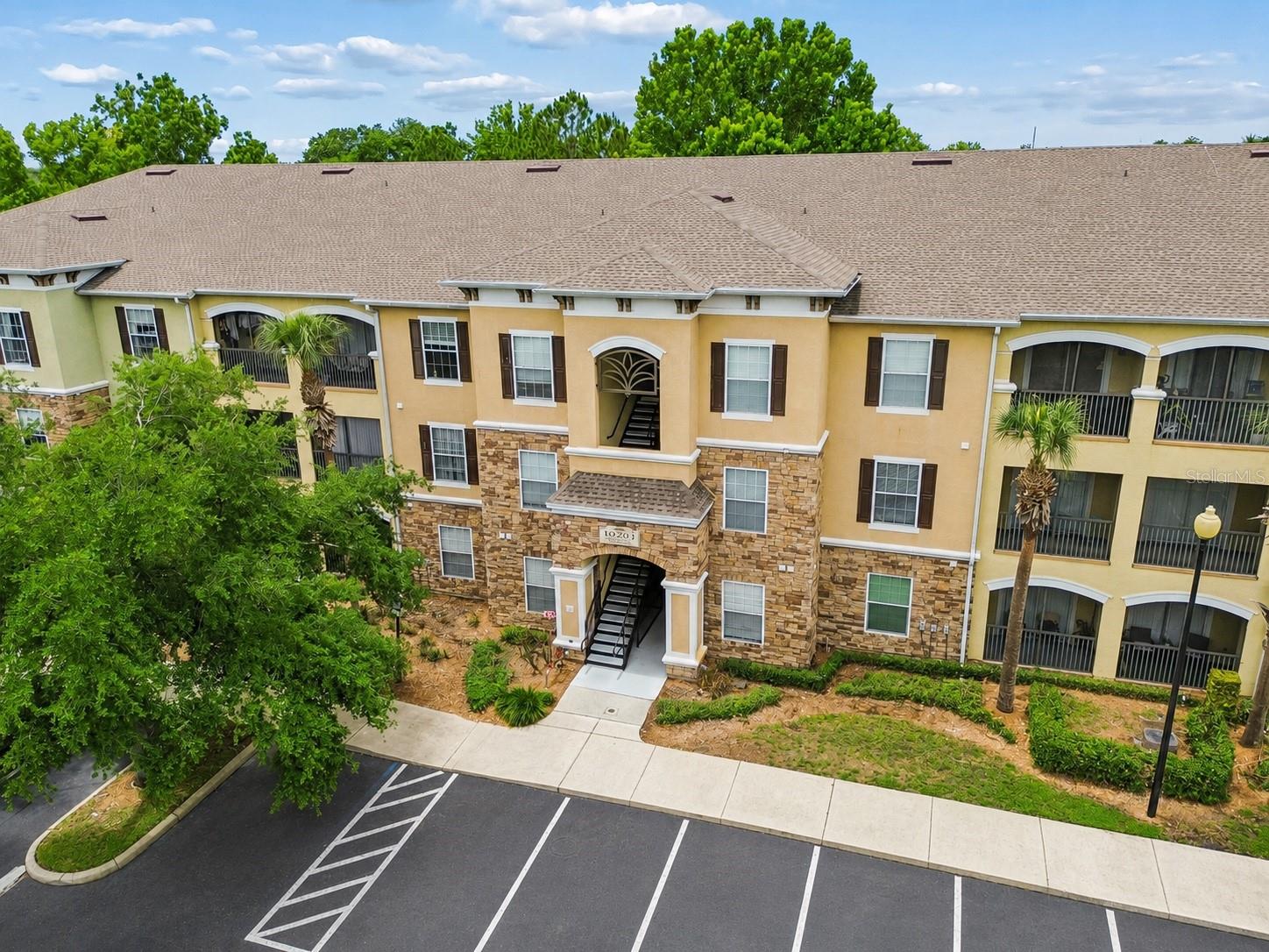 Photo of 10203 COURTNEY PALMS BOULEVARD #103 TAMPA FL 33619