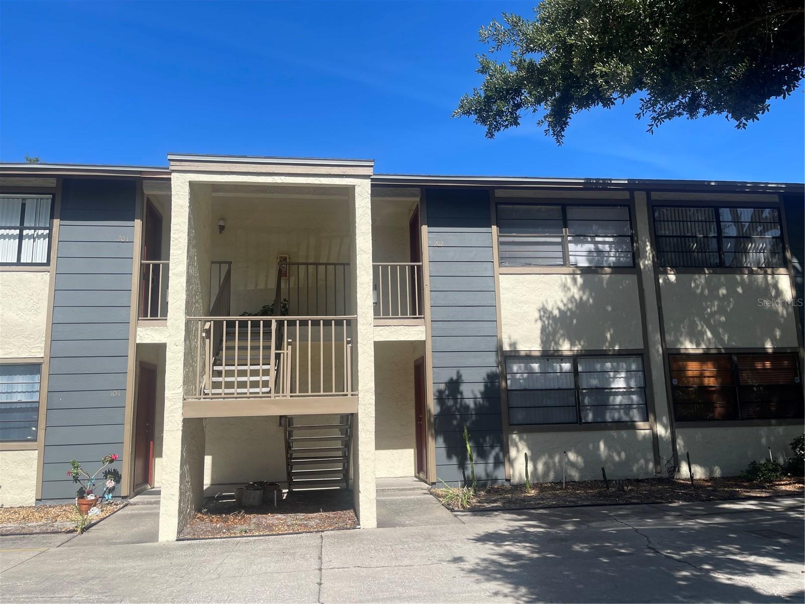 Photo of 4809 S MOUND AVENUE #202 TAMPA FL 33611