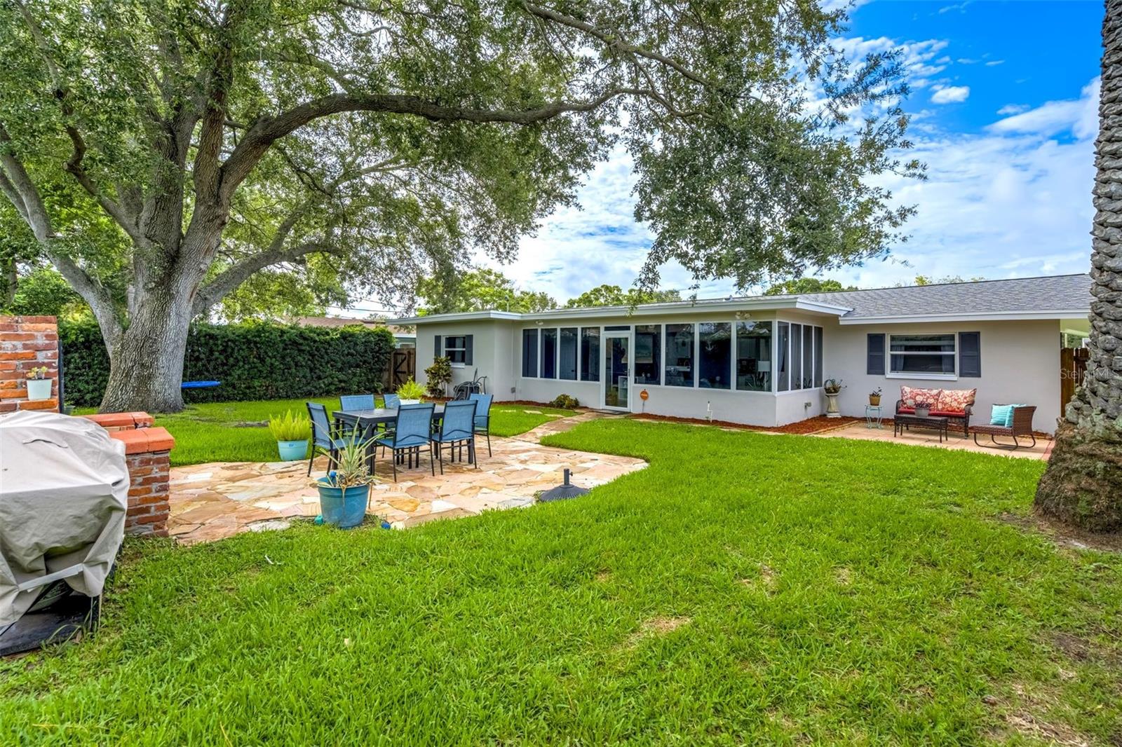Photo of 1636 LEISURE DRIVE CLEARWATER FL 33756