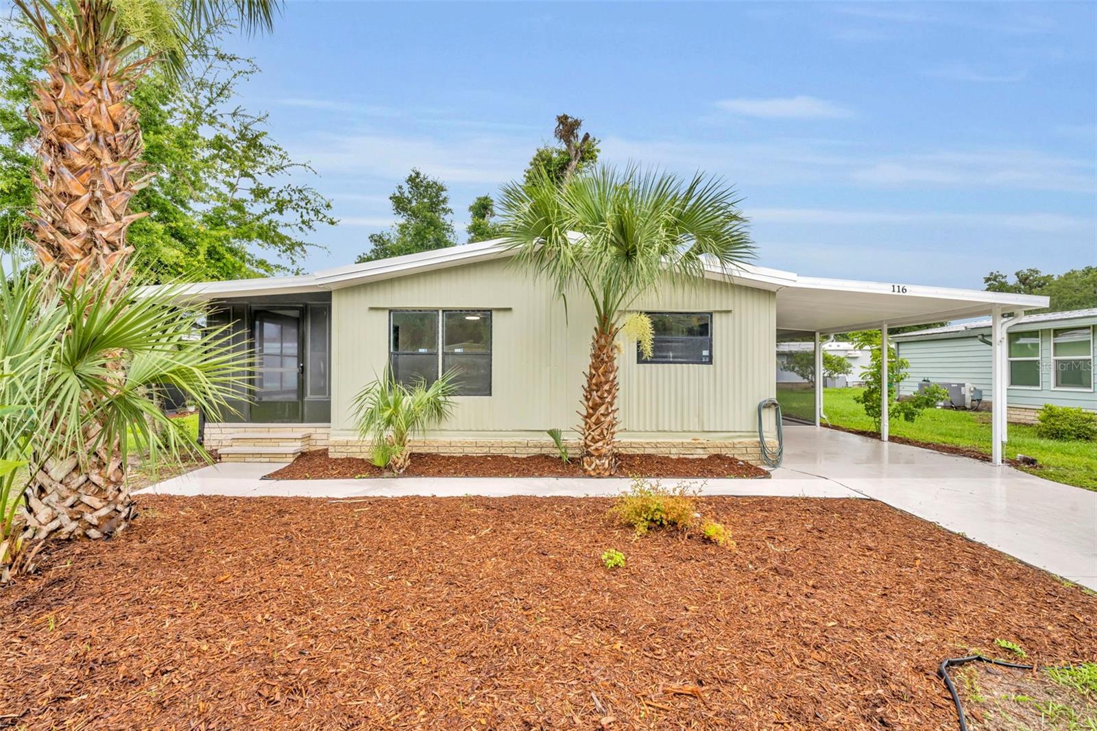 Photo of 116 CYPRESS ROAD WILDWOOD FL 34785