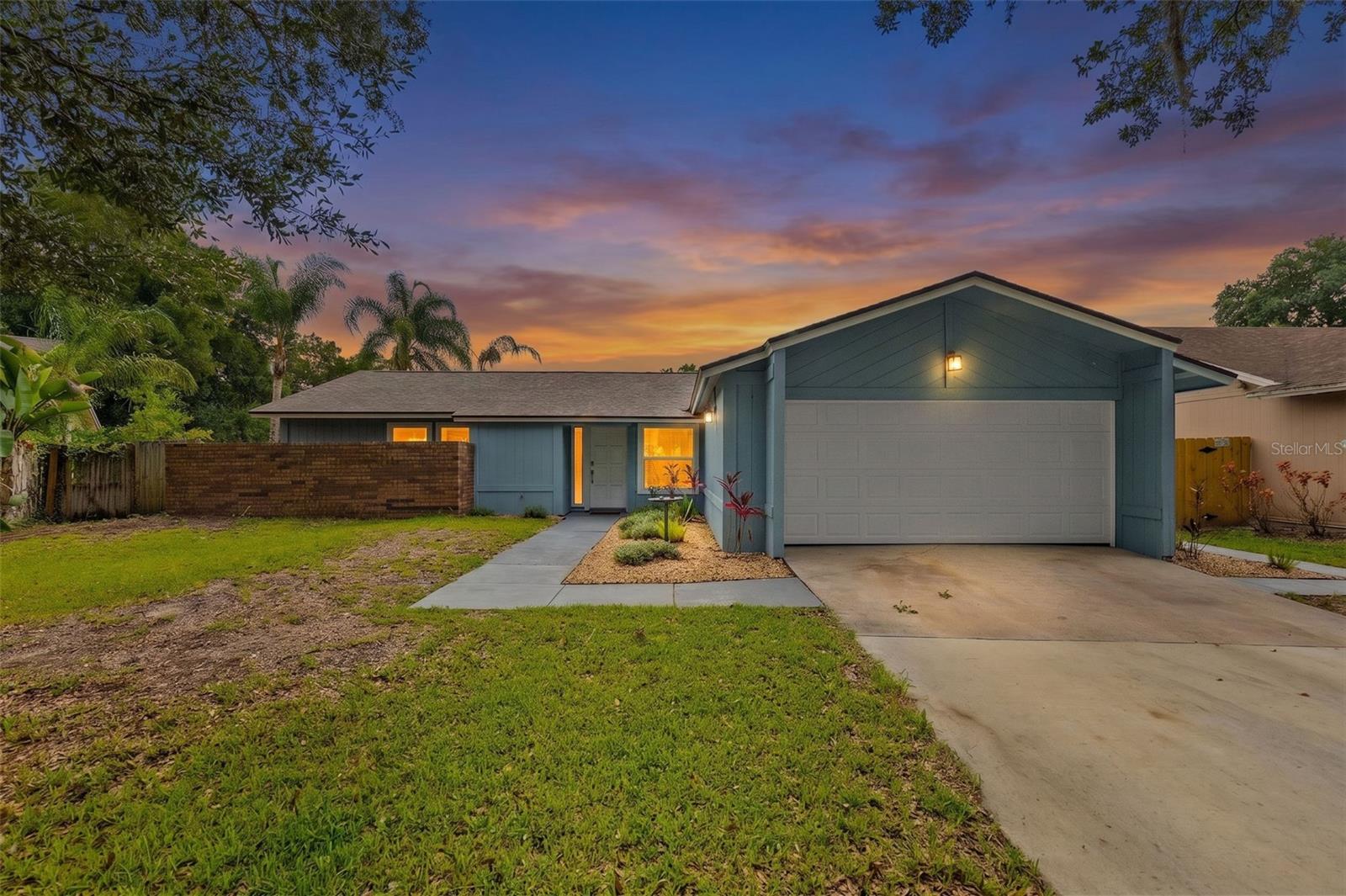 Photo of 15917 COUNTRY FARM PLACE TAMPA FL 33624
