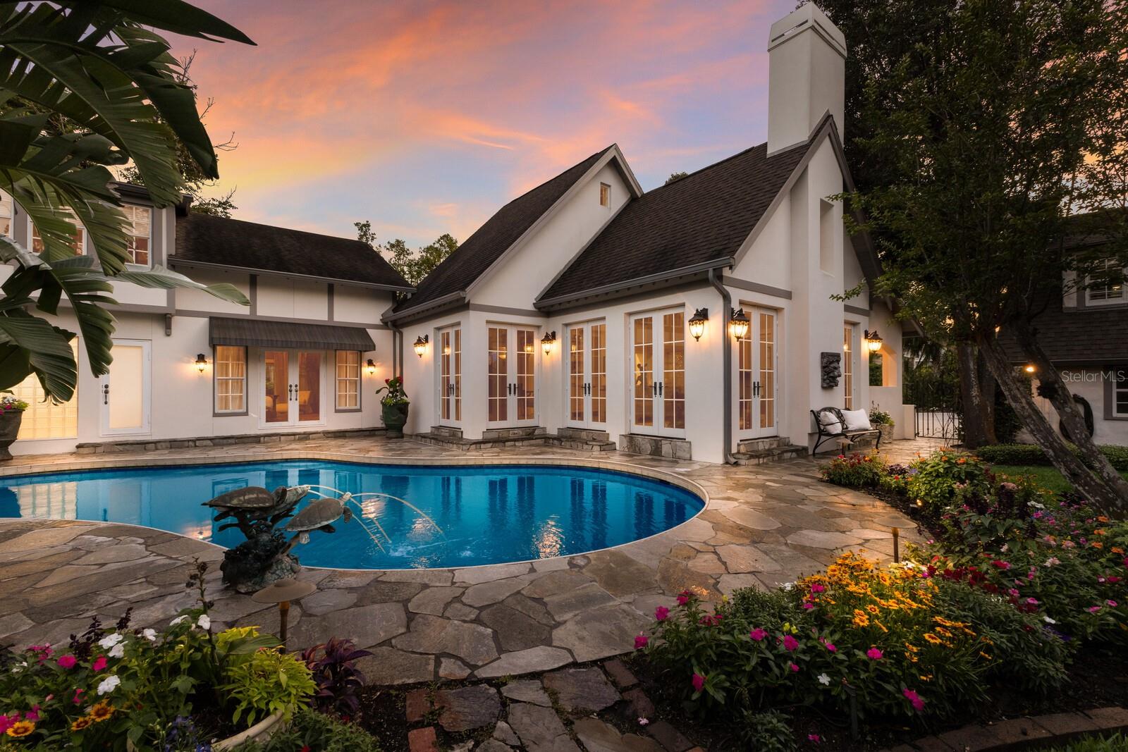 Photo of 1829 BOUGAINVILLEA STREET SARASOTA FL 34239