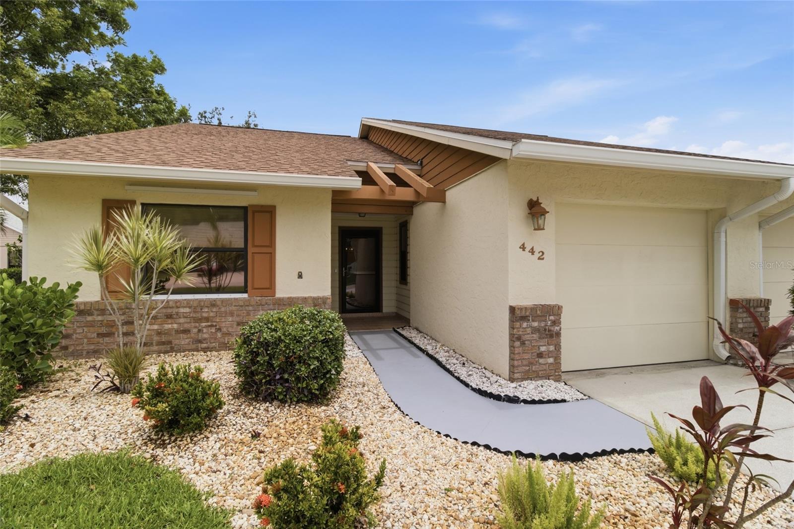 Photo of 442 PENDLETON DRIVE VENICE FL 34292
