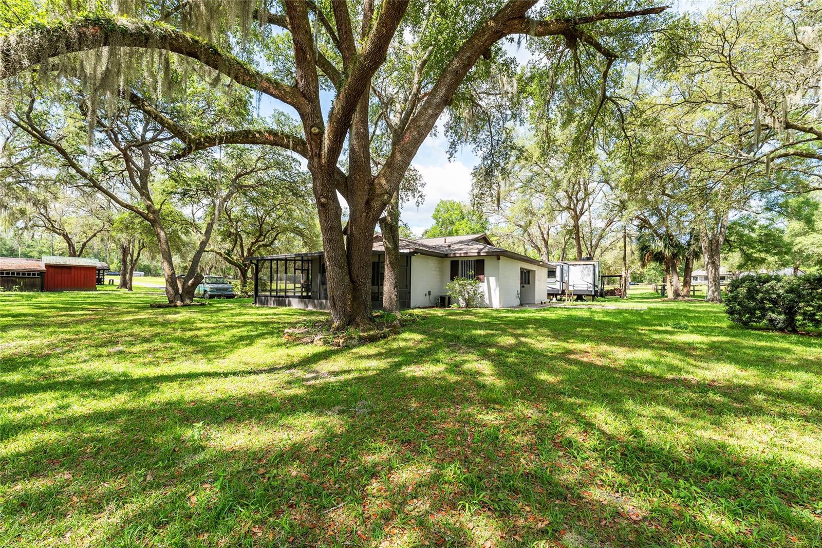 Photo of 10871 SE COUNTY ROAD 326 MORRISTON FL 32668