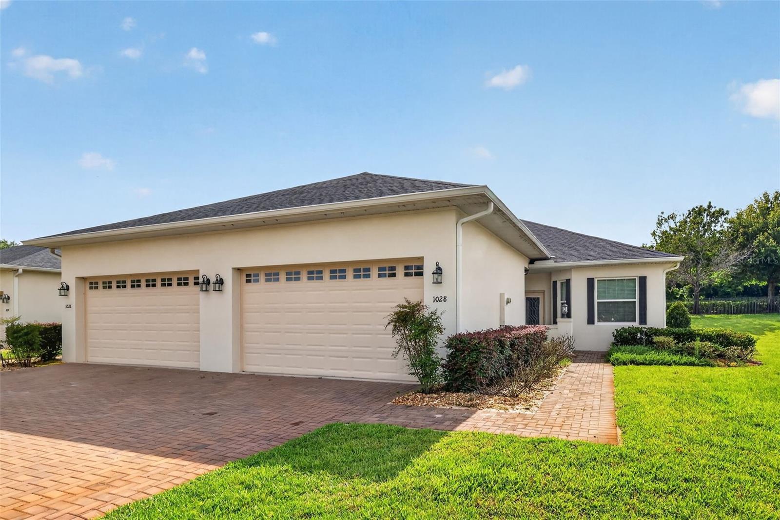 Photo of 1028 GREEN GATE BOULEVARD GROVELAND FL 34736