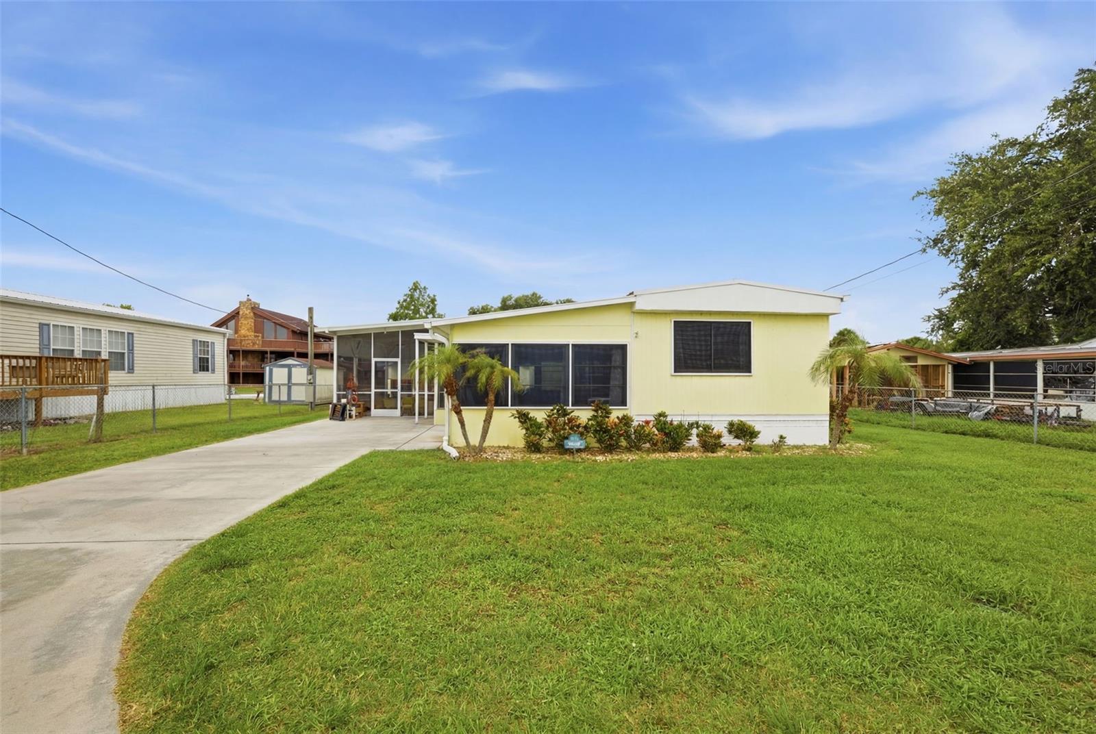 Photo of 1056 BLUE HERON LANE MOORE HAVEN FL 33471
