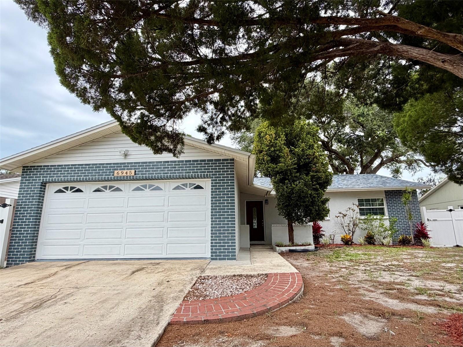 Photo of 6945 ORKNEY AVENUE ST PETERSBURG FL 33709