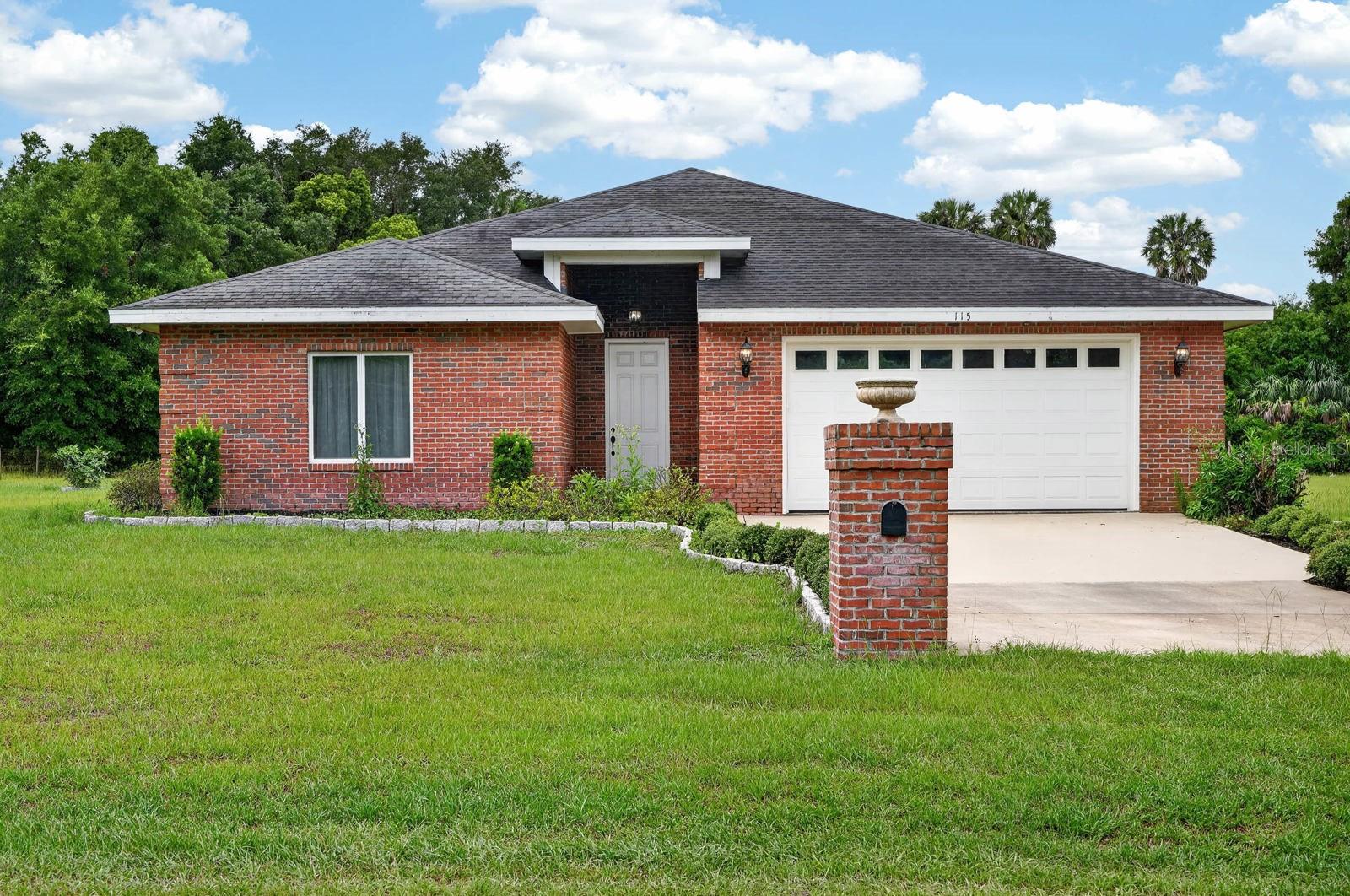 Photo of 115 TANGELO TERRACE CRESCENT CITY FL 32112