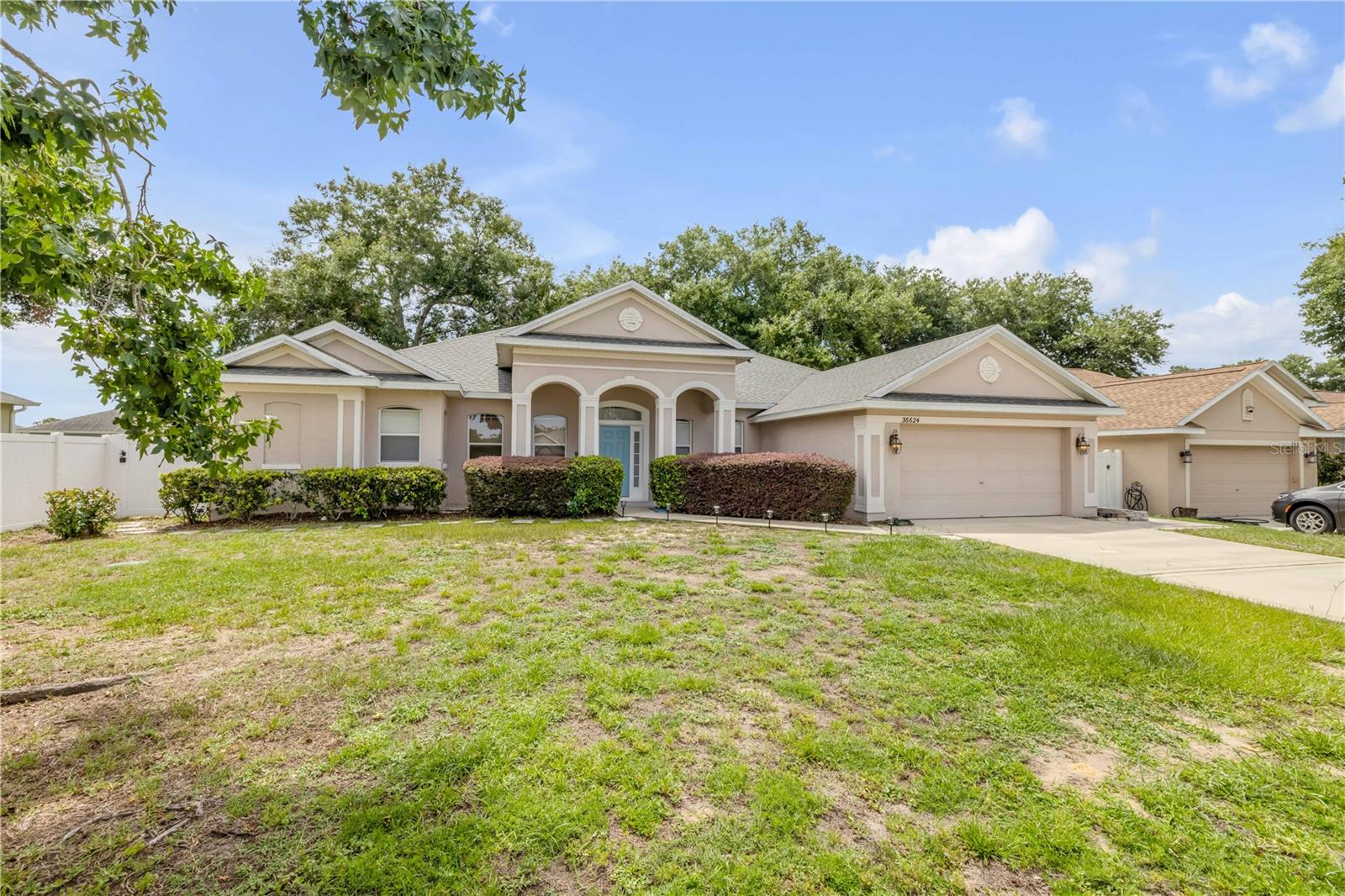 Photo of 36624 GRAND ISLAND OAKS CIRCLE GRAND ISLAND FL 32735