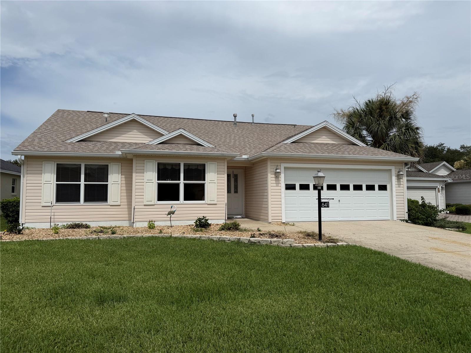 Photo of 641 STRATFORD LANE THE VILLAGES FL 32162