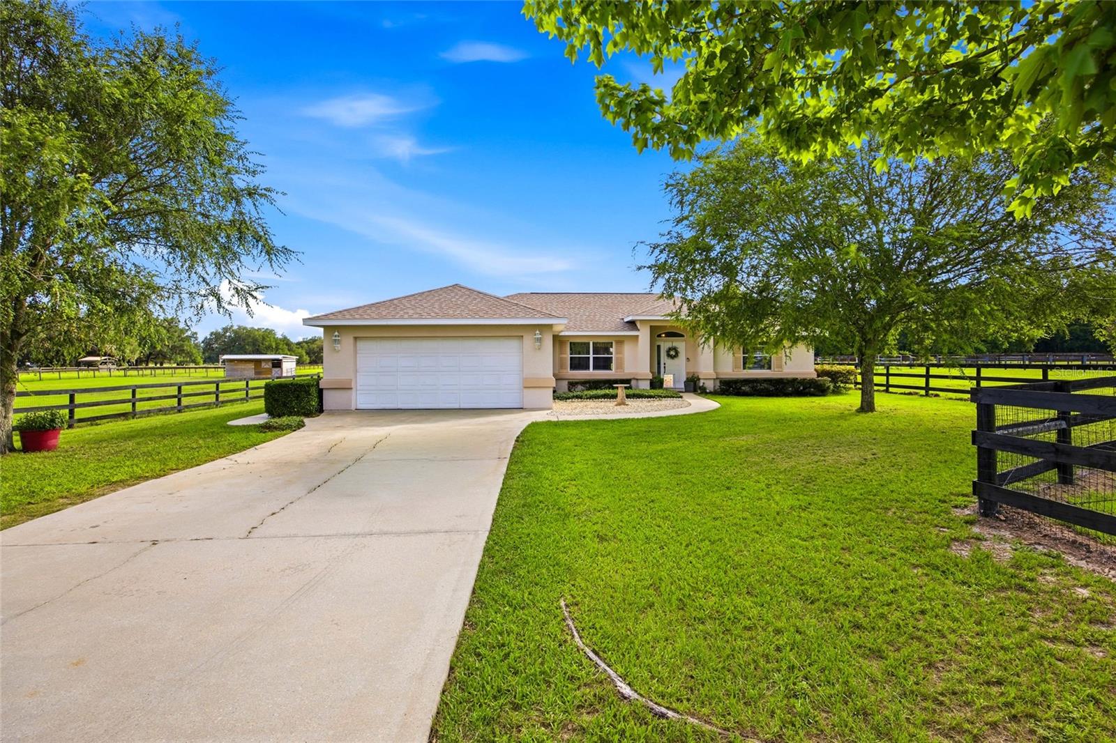 Photo of 19630 SE 15TH PLACE MORRISTON FL 32668