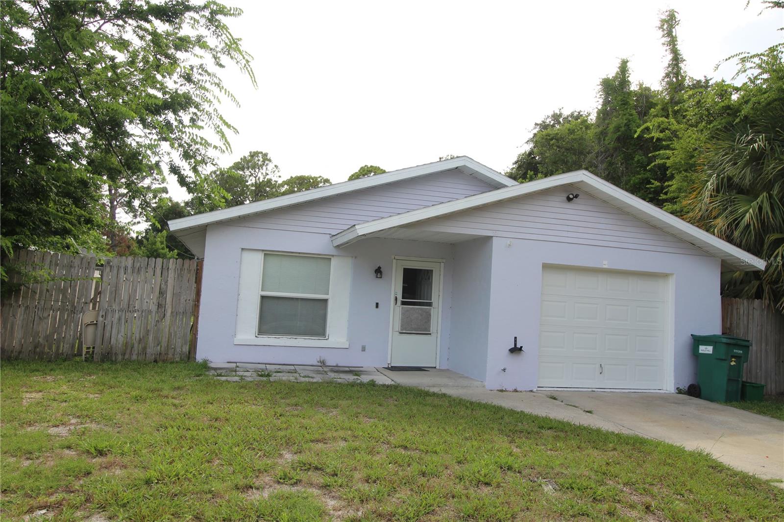 Photo of 812 OLEANDER AVENUE HOLLY HILL FL 32117