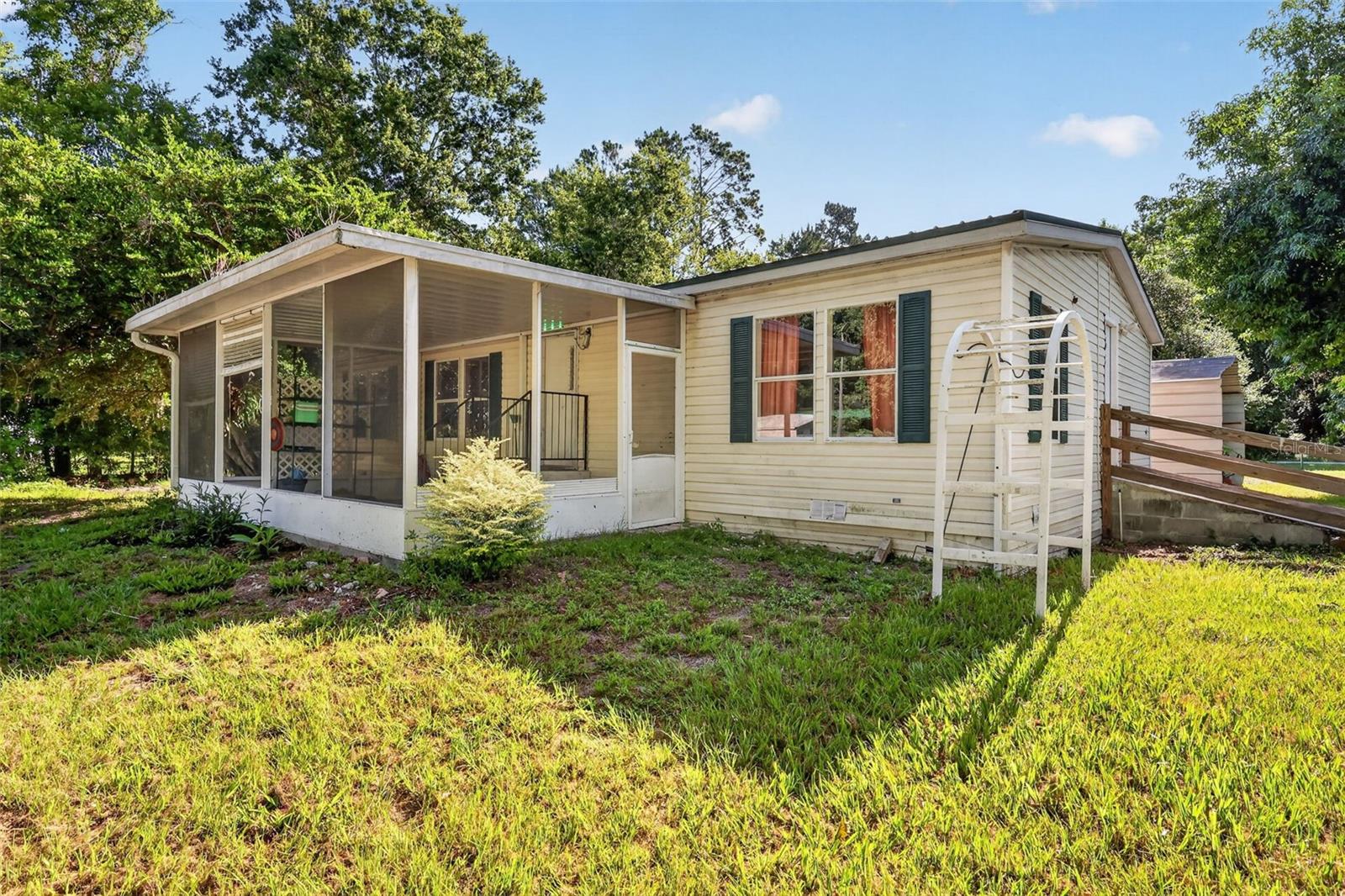Photo of 24301 JEFFERSON ST ASTATULA FL 34705