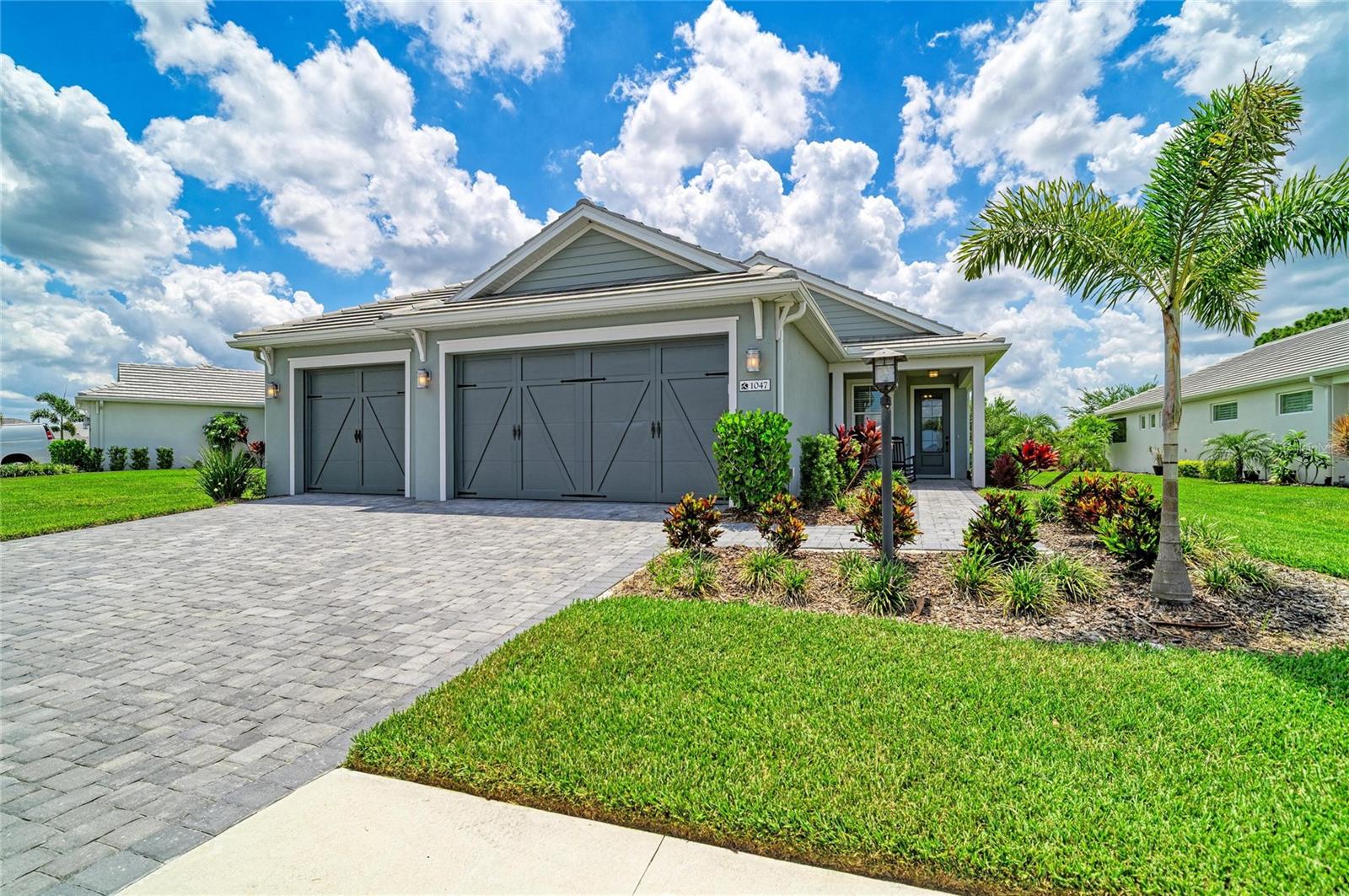 Photo of 1047 WATERLINE COURT SARASOTA FL 34240