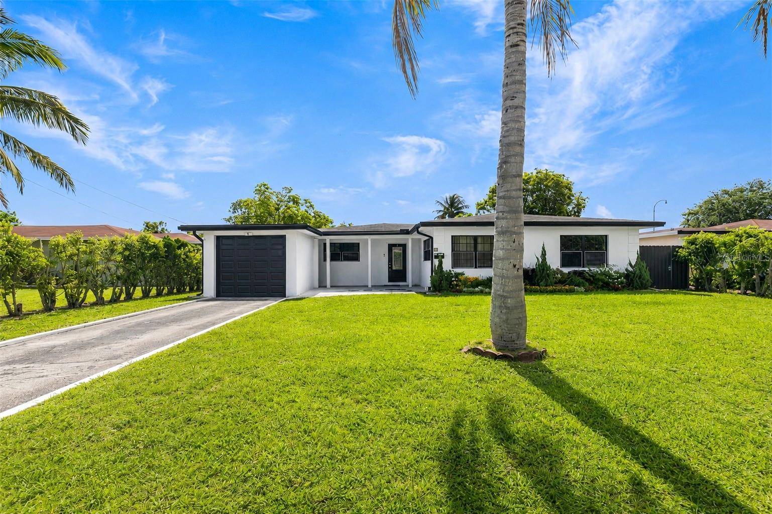 Photo of 24 NW 42ND TERRACE PLANTATION FL 33317