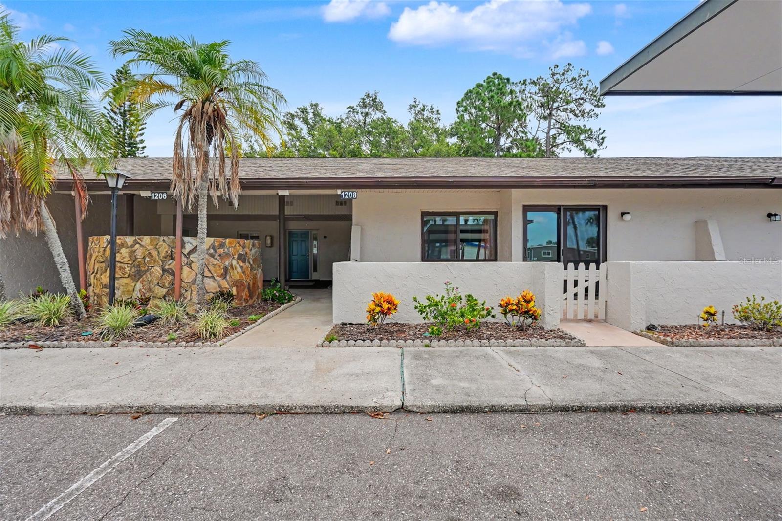 Photo of 1208 HIGHLAND AVENUE #121 LARGO FL 33771