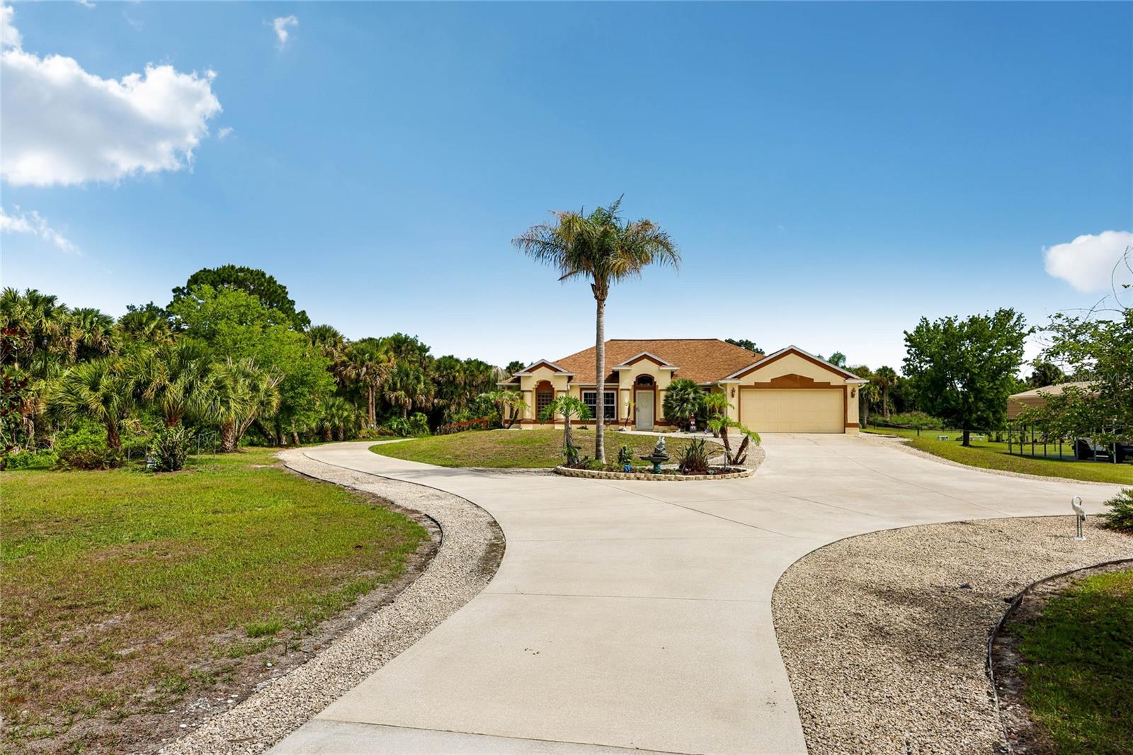 Photo of 4880 DATE PALM COCOA FL 32927