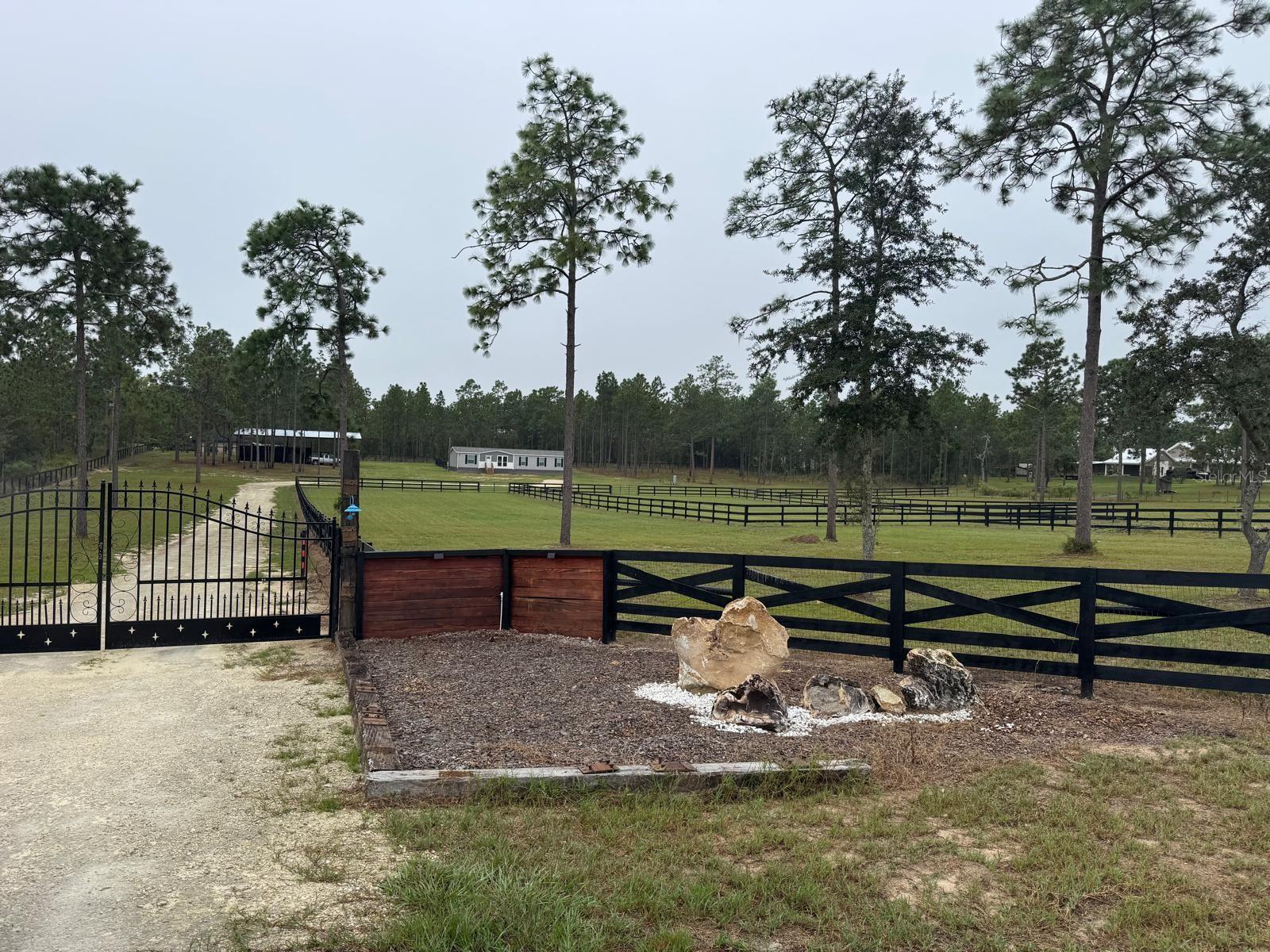 Photo of 14270 SE 60 STREET MORRISTON FL 32668