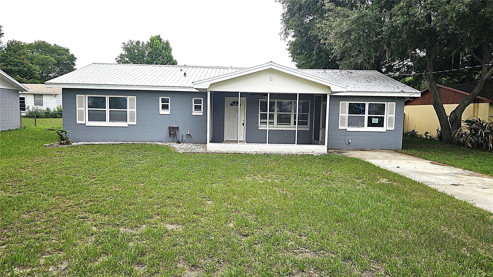 Photo of 314 WOODLAND DRIVE EUSTIS FL 32726