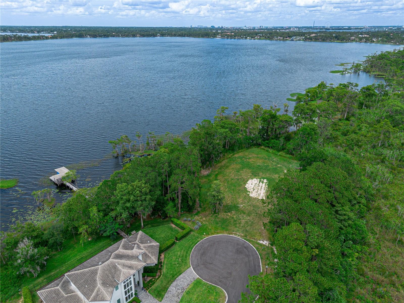 Photo of MANTOVA COURT ORLANDO FL 32836
