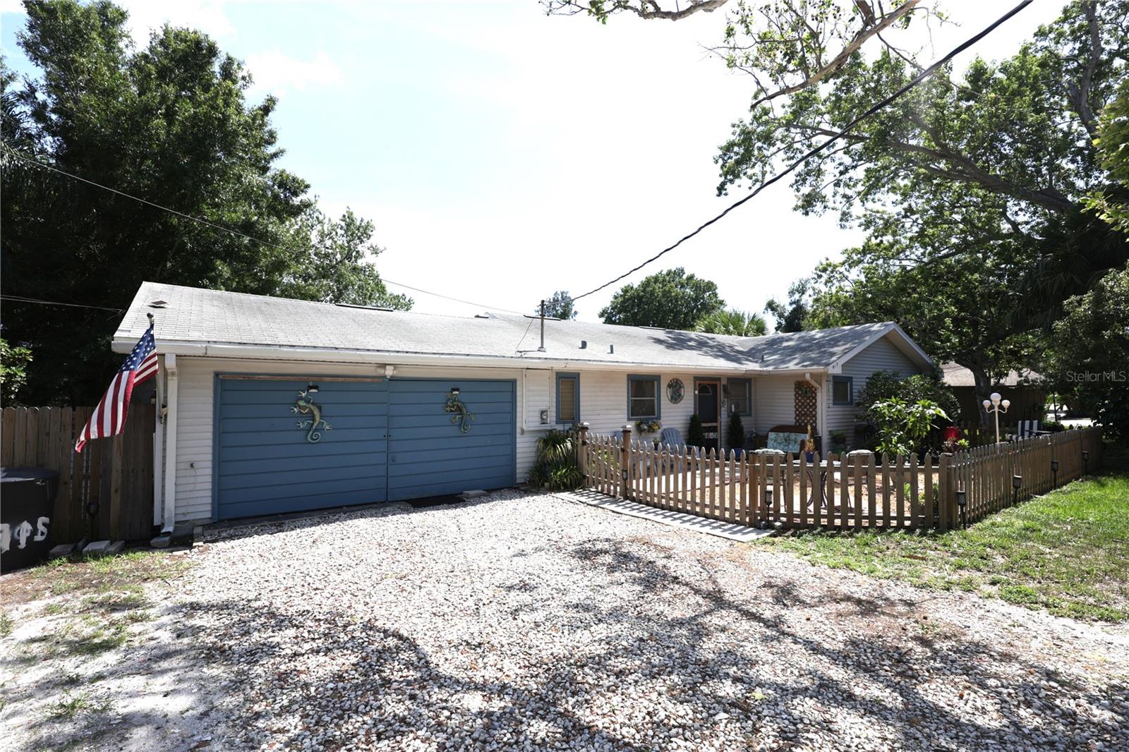 Photo of 915 DEMPSEY STREET CLEARWATER FL 33756