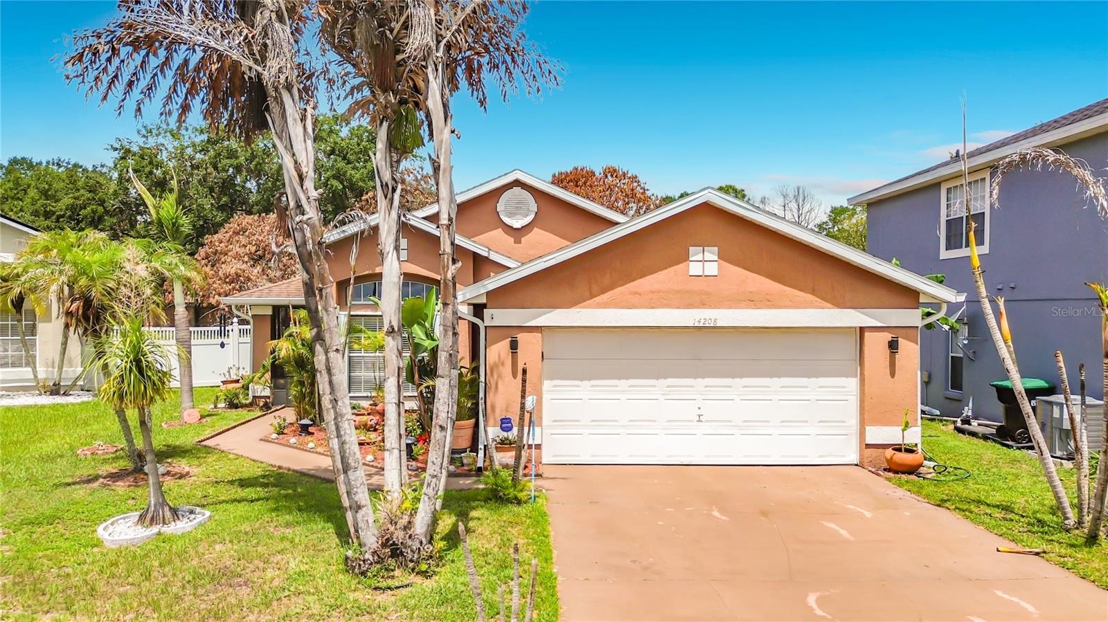 Photo of 14208 AVONLEA COURT ORLANDO FL 32824