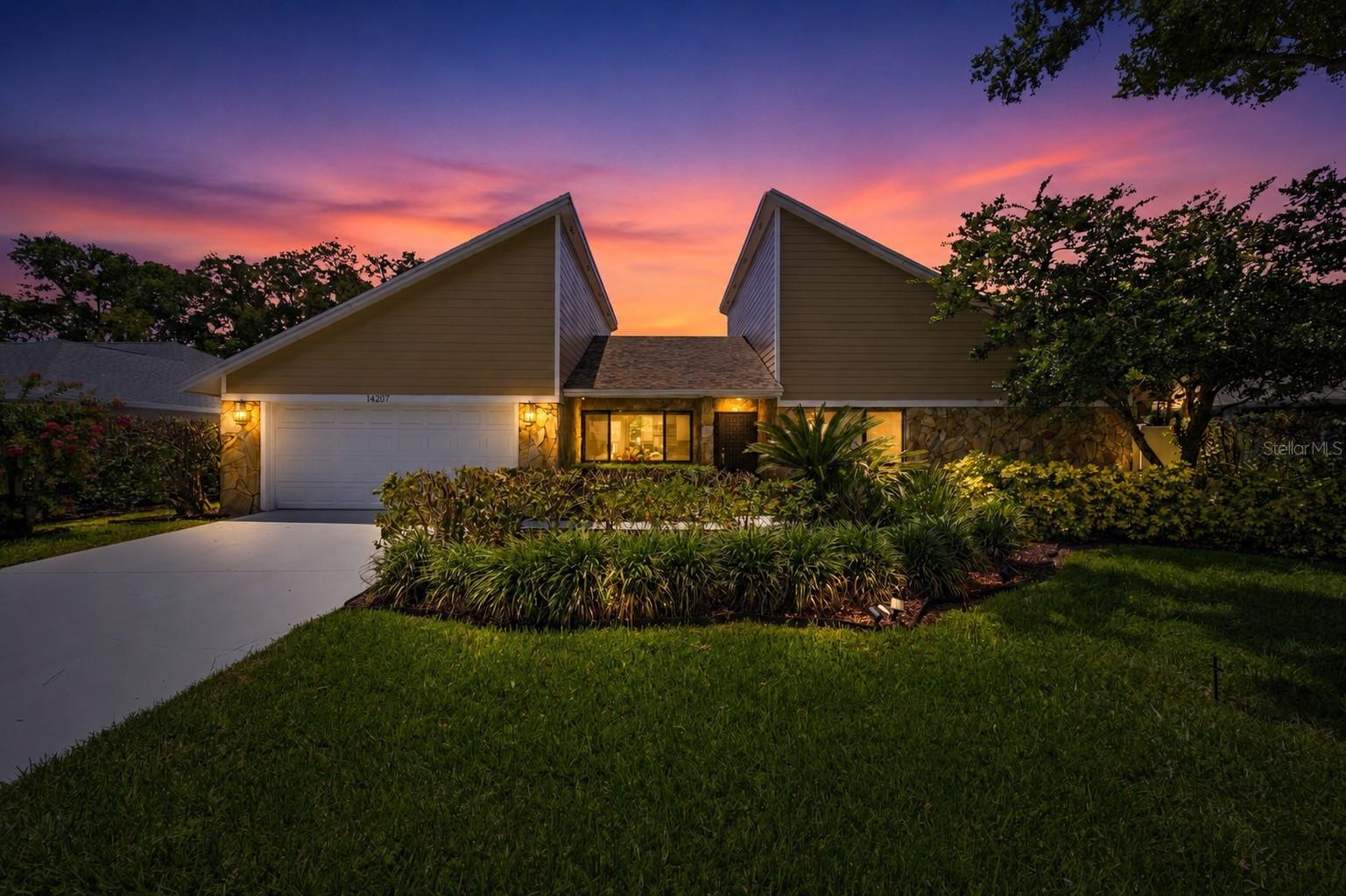 Photo of 14207 ASHBURN PLACE TAMPA FL 33624