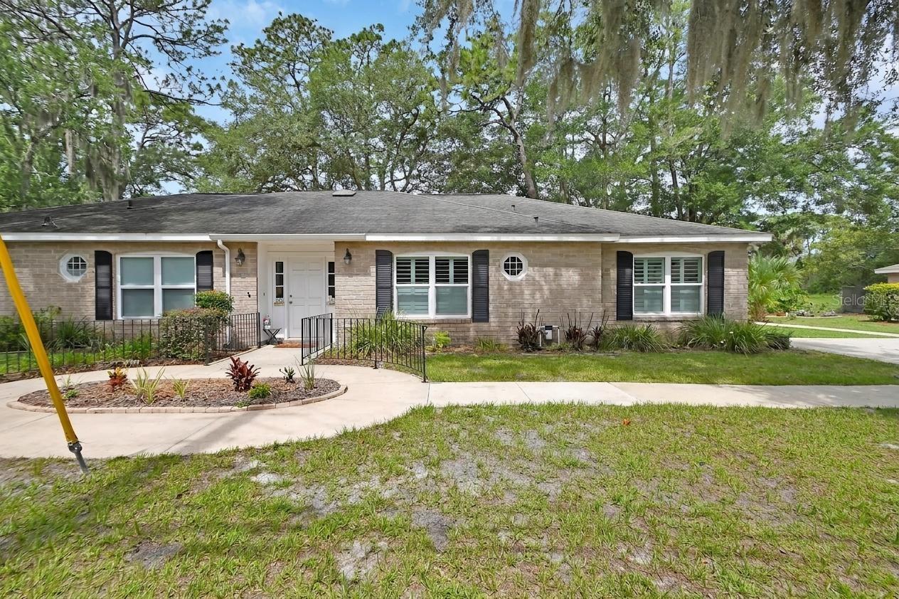 Photo of 720 S HILL AVENUE #8B DELAND FL 32724