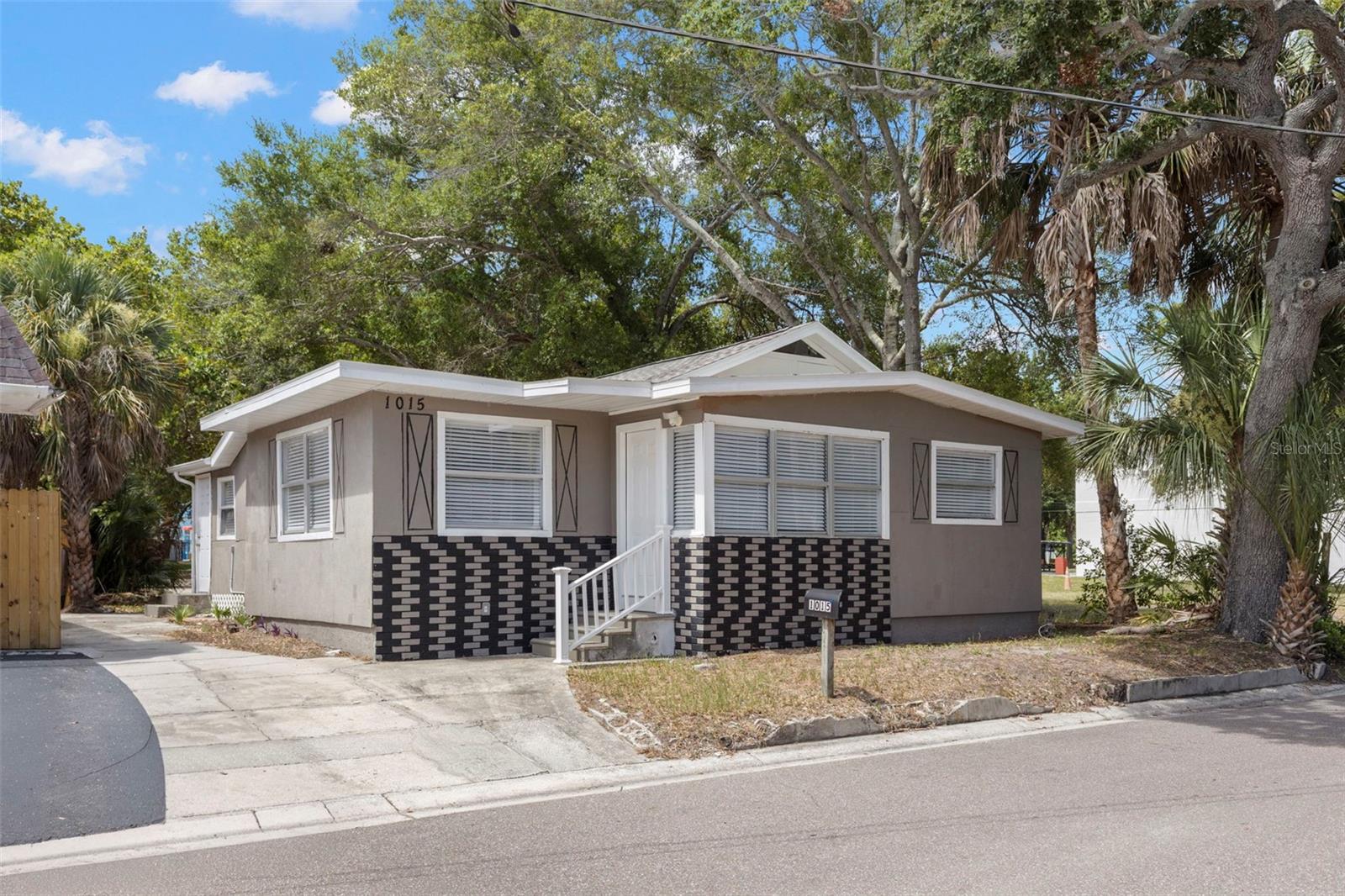 Photo of 1015 METTO STREET CLEARWATER FL 33755