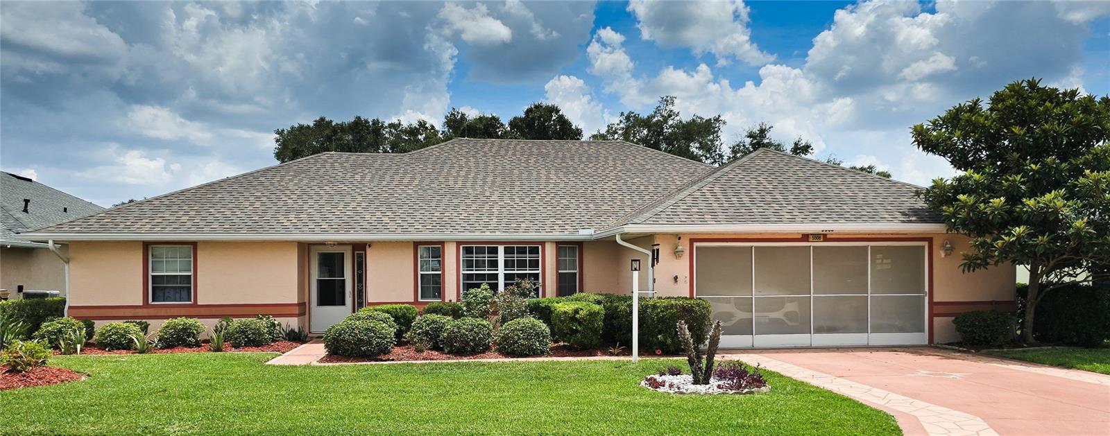 Photo of 5506 PRINCE CHARLES LANE LEESBURG FL 34748