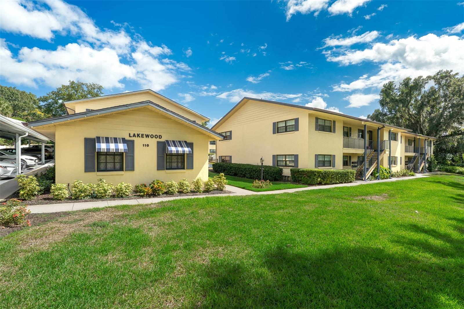 Photo of 110 N TREMAIN STREET #209 MOUNT DORA FL 32757