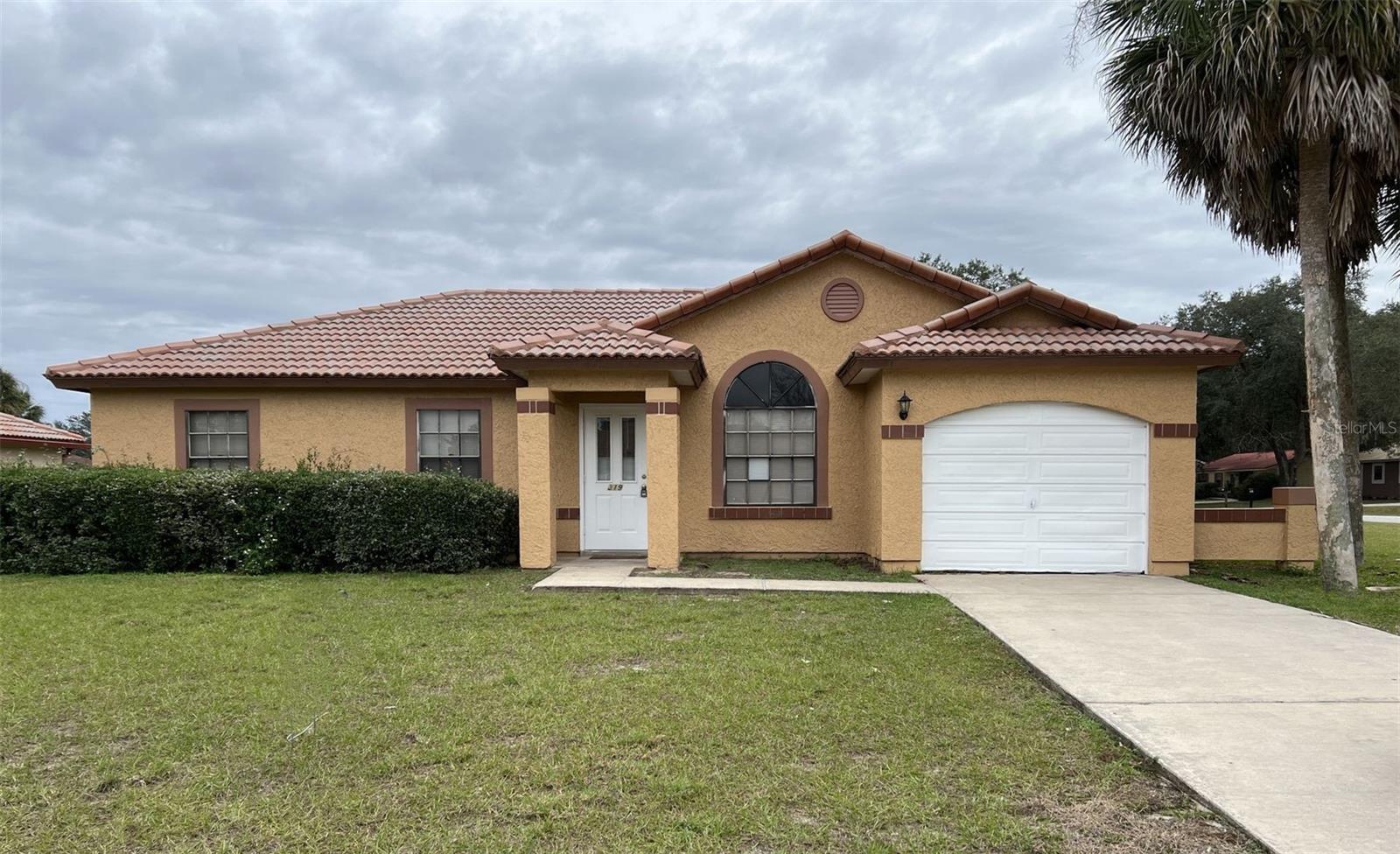 Photo of 319 OAK TRACK DRIVE OCALA FL 34472