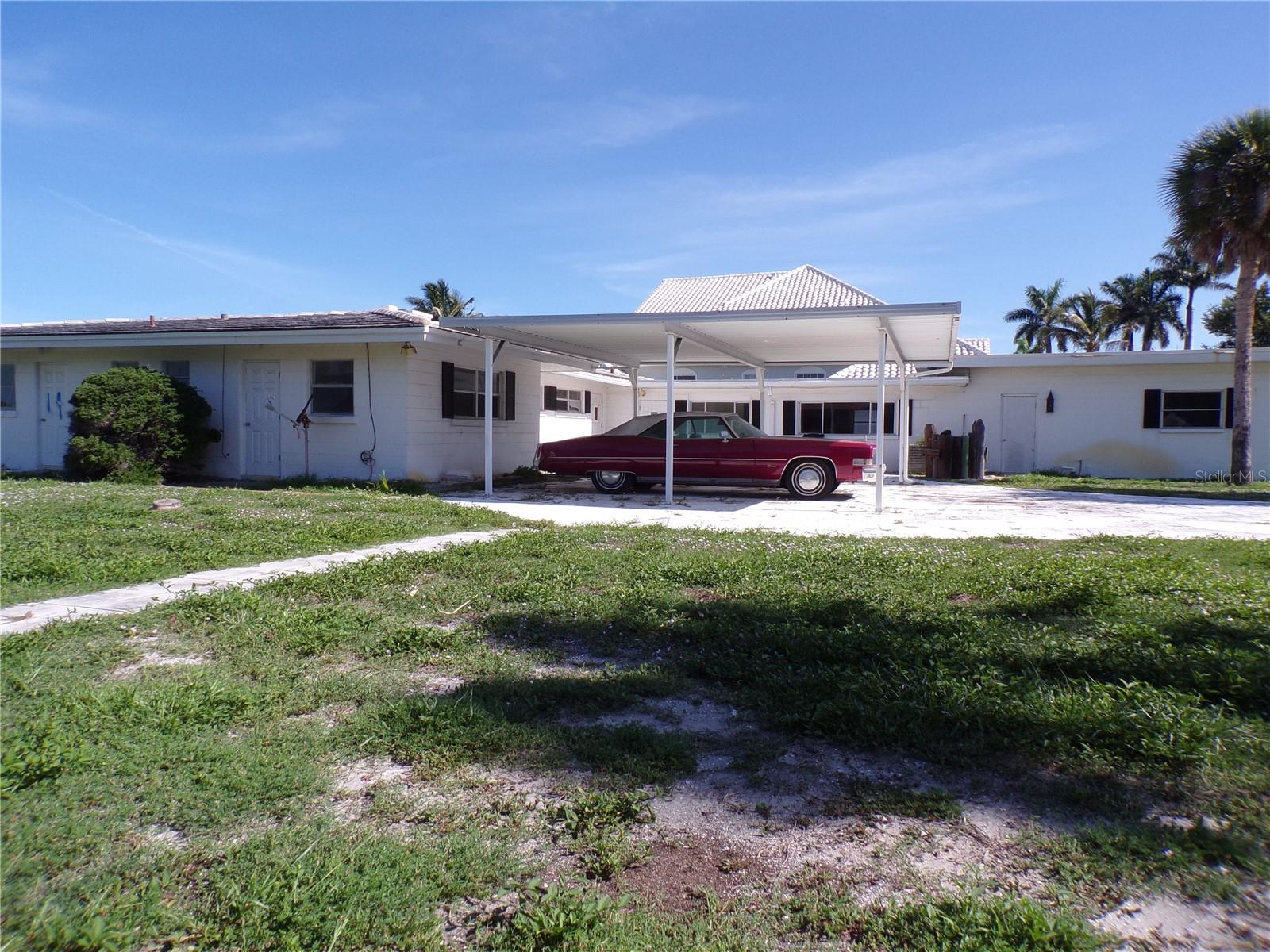 Photo of 1124 SUNSET DRIVE VENICE FL 34285