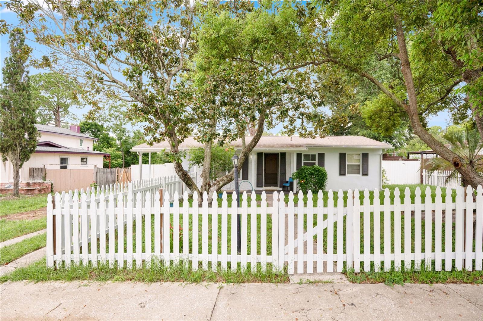 Photo of 682 MERRIMAC STREET DELTONA FL 32725