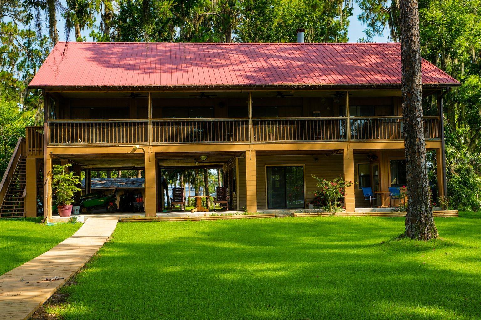 Photo of 303 RILEY LAKE DRIVE HAWTHORNE FL 32640