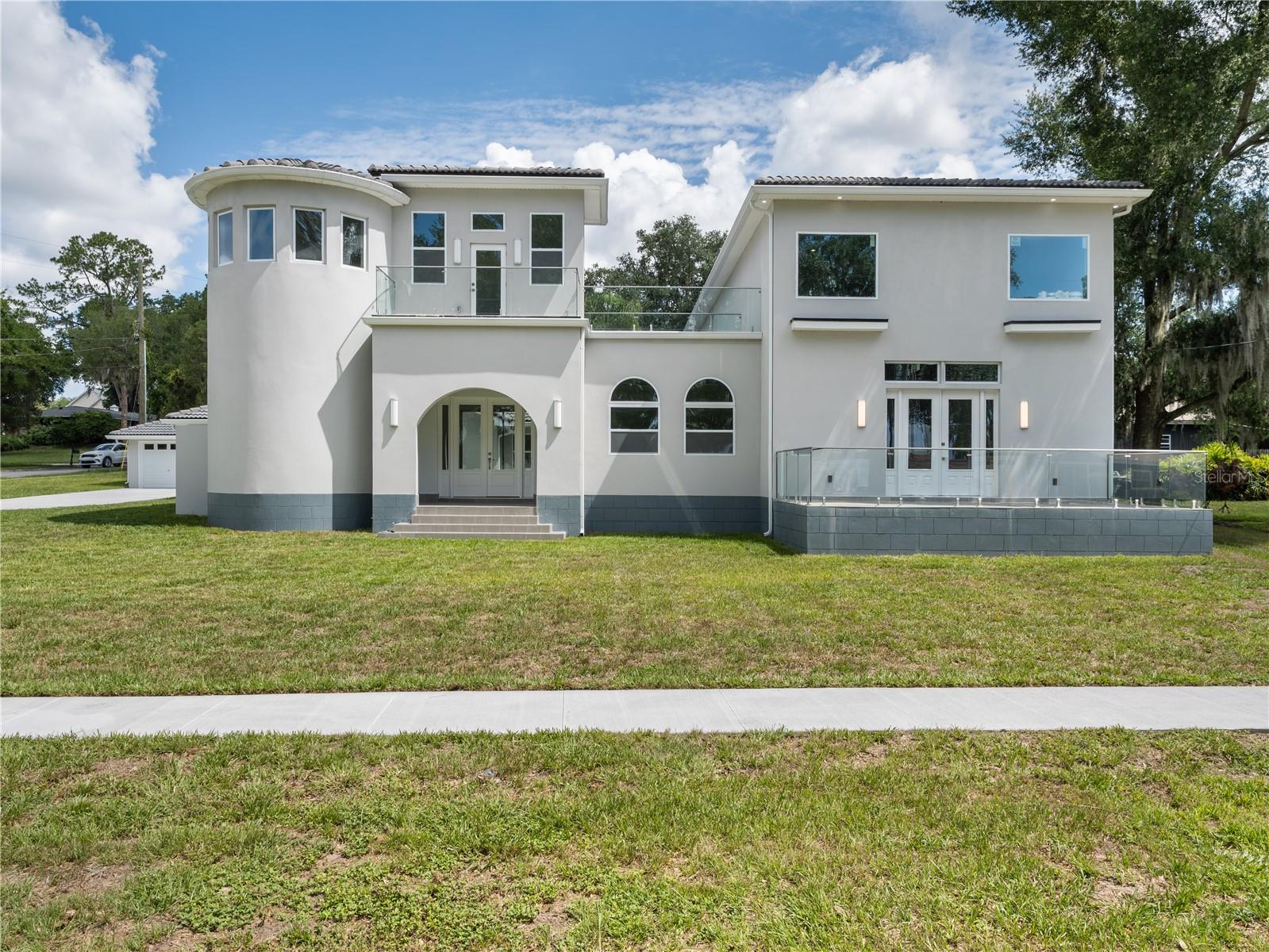 Photo of 1190 W LAKESHORE DRIVE CLERMONT FL 34711
