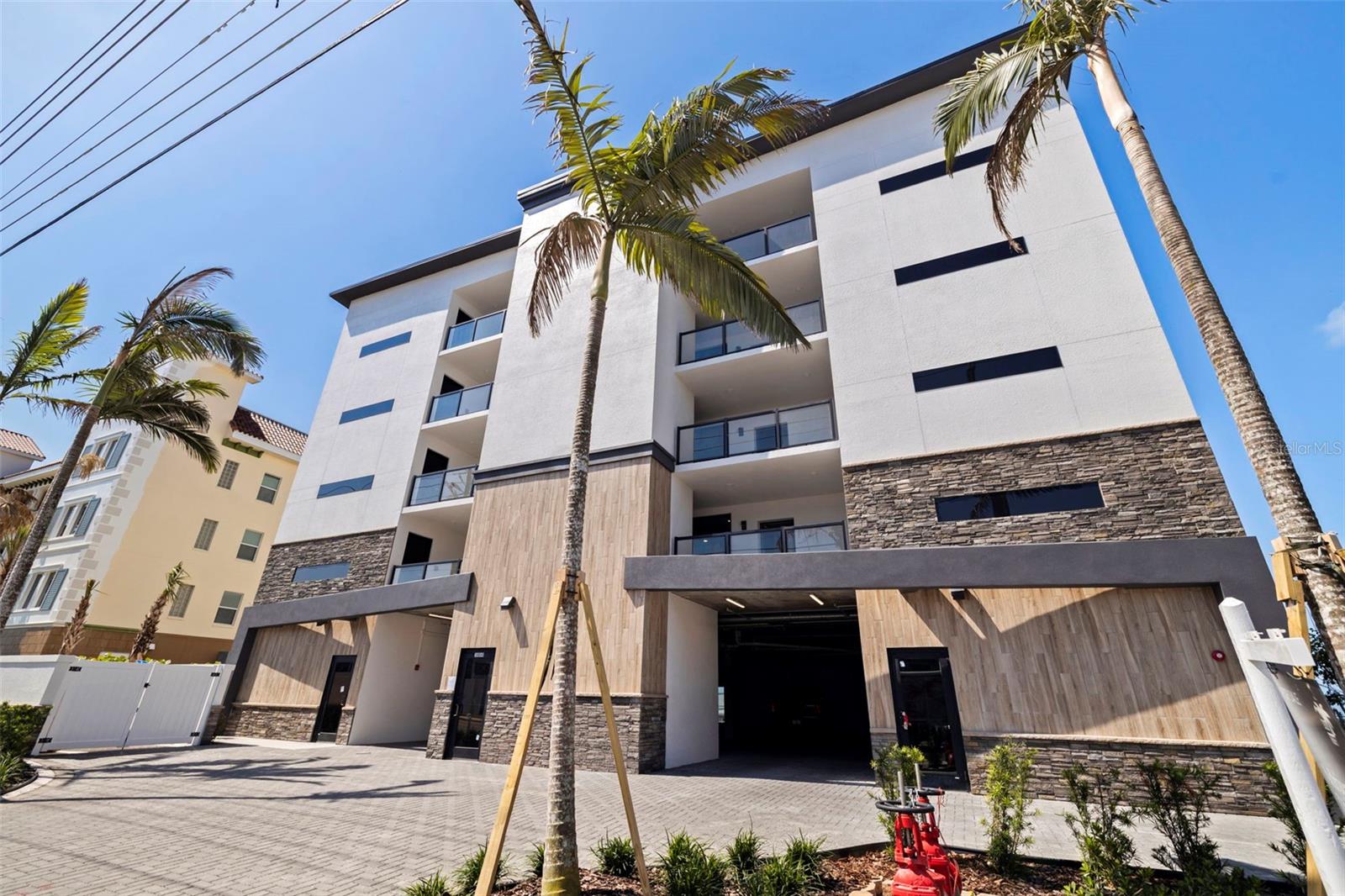 Photo of 14048 GULF BOULEVARD #302 MADEIRA BEACH FL 33708