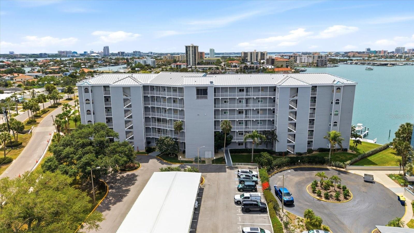 Photo of 610 ISLAND WAY #201 CLEARWATER BEACH FL 33767