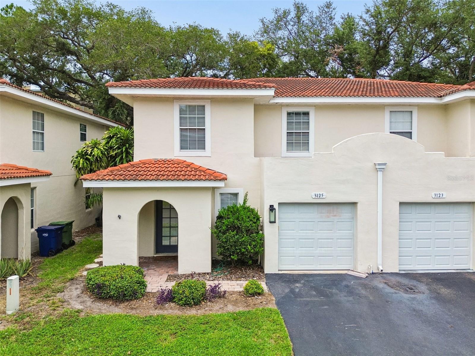 Photo of 3125 SANTORINI COURT TAMPA FL 33611