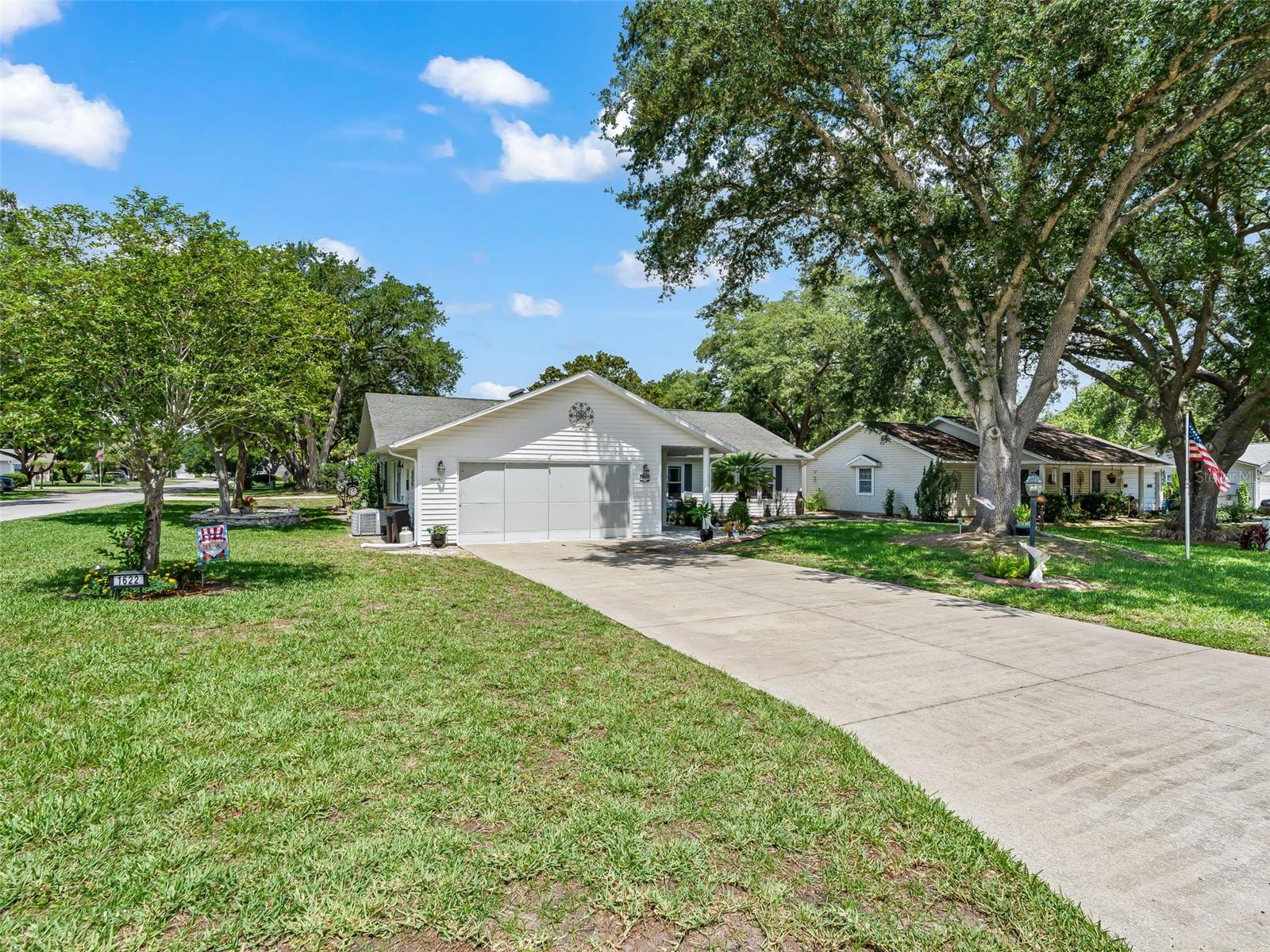 Photo of 1622 NEW ABBEY AVENUE LEESBURG FL 34788